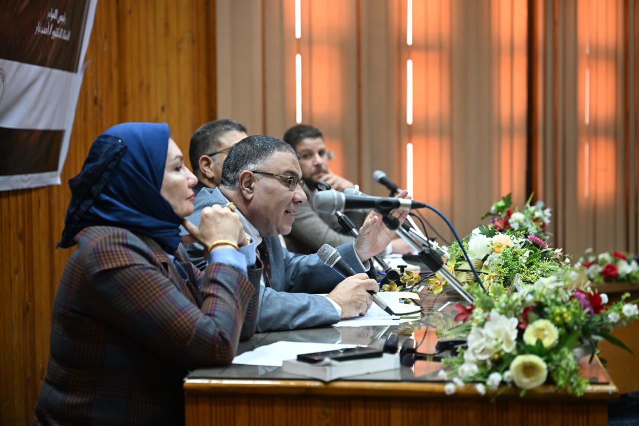 طه حسين.. العبور بالبصيرة في نقاشات المؤتمر العام لأدباء مصر بالمنيا 
